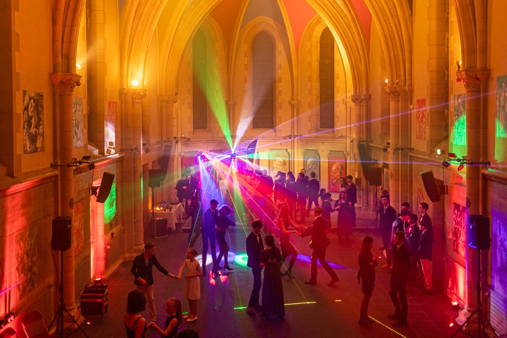 evenementiel-soirée-inauguration-fete-festif-invites